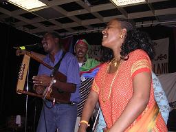 Festival Eritrea Holland 2005 - dancing on the stage